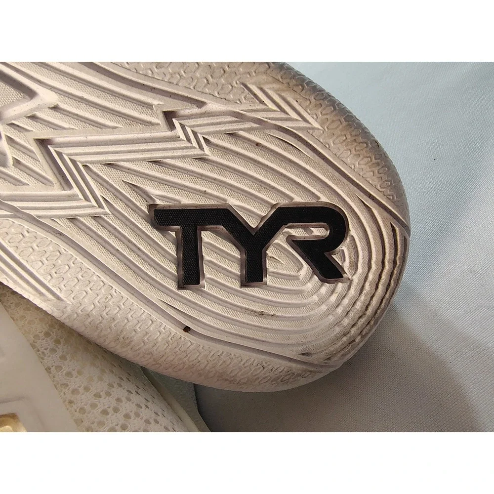 TYR CXT-2 Trainer Womens 8 White Black Mesh Athletic Cross Training Shoes 6.5Men